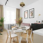 Oomph Stylish Vintage Apartment *