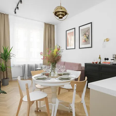 Oomph Stylish Vintage Apartment *